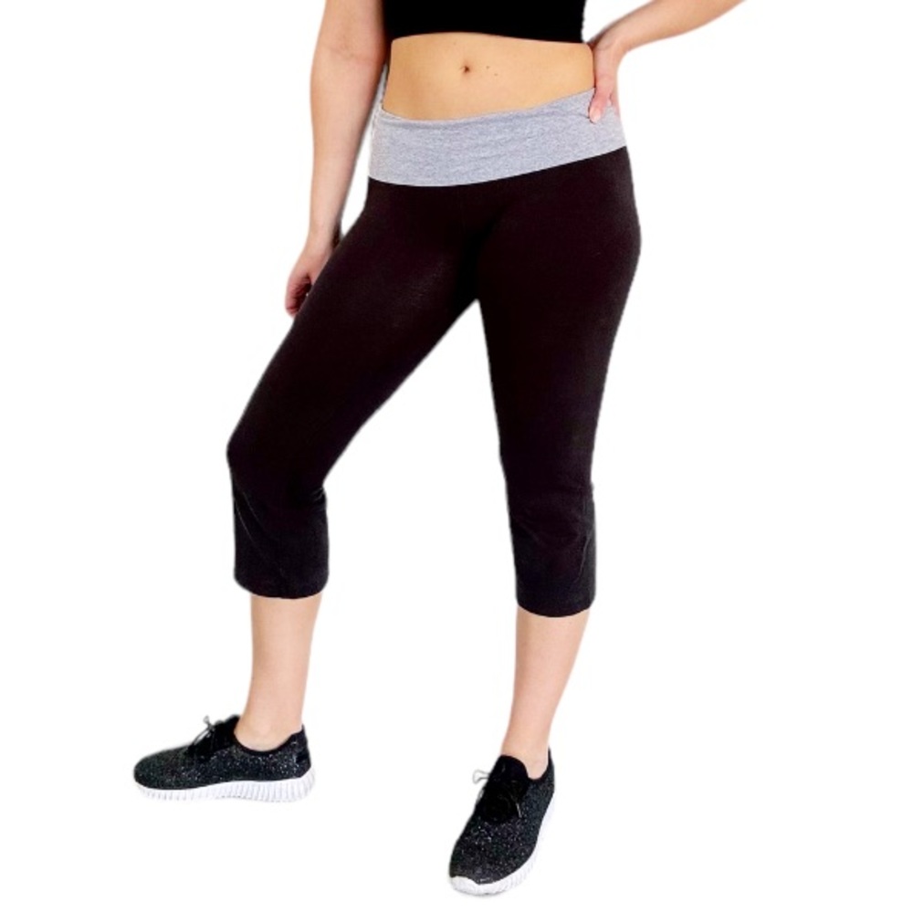 VS Victoria’s Secret Yoga black gray foldover waistband crop leggings size XS